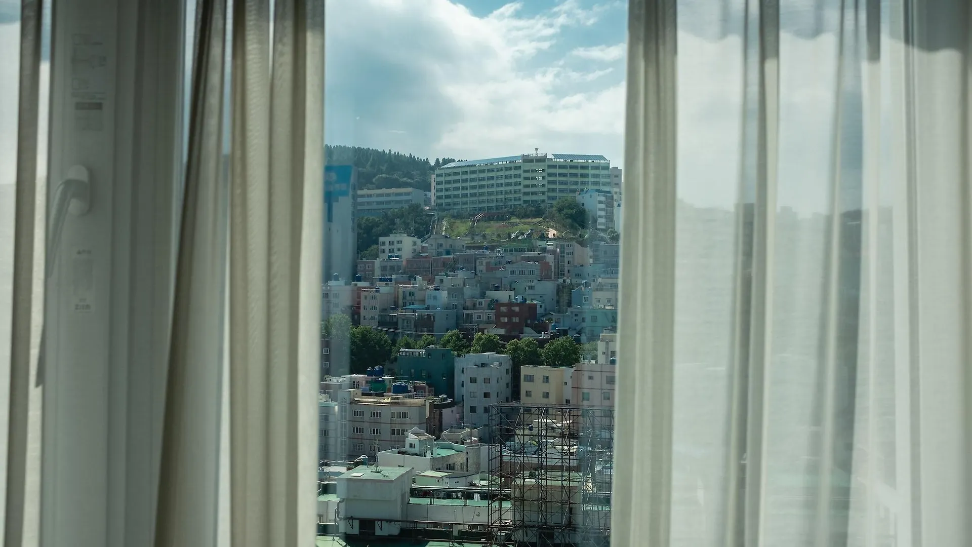 Crown Harbor Hotel Puszan