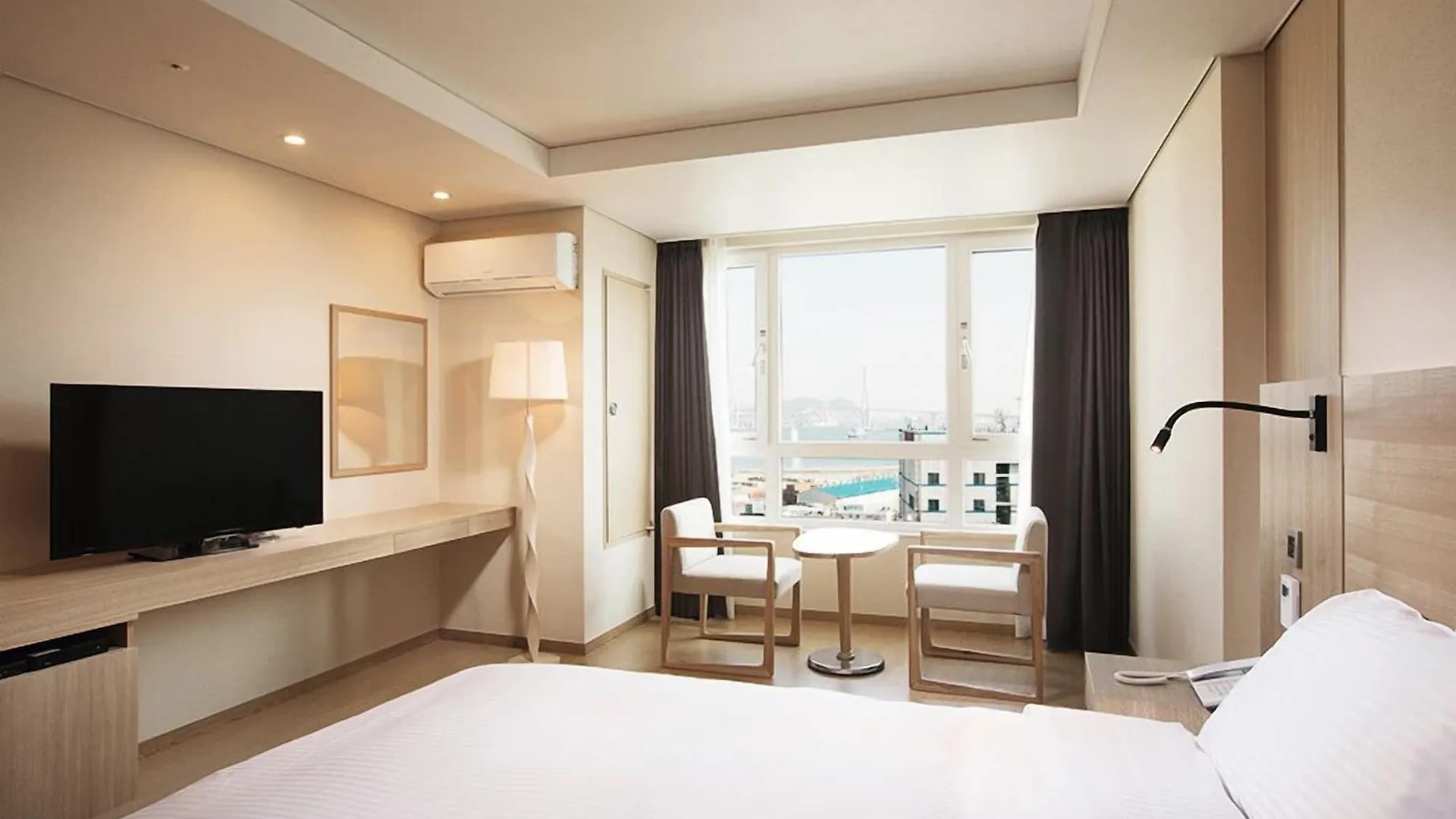 Crown Harbor Hotel Busan