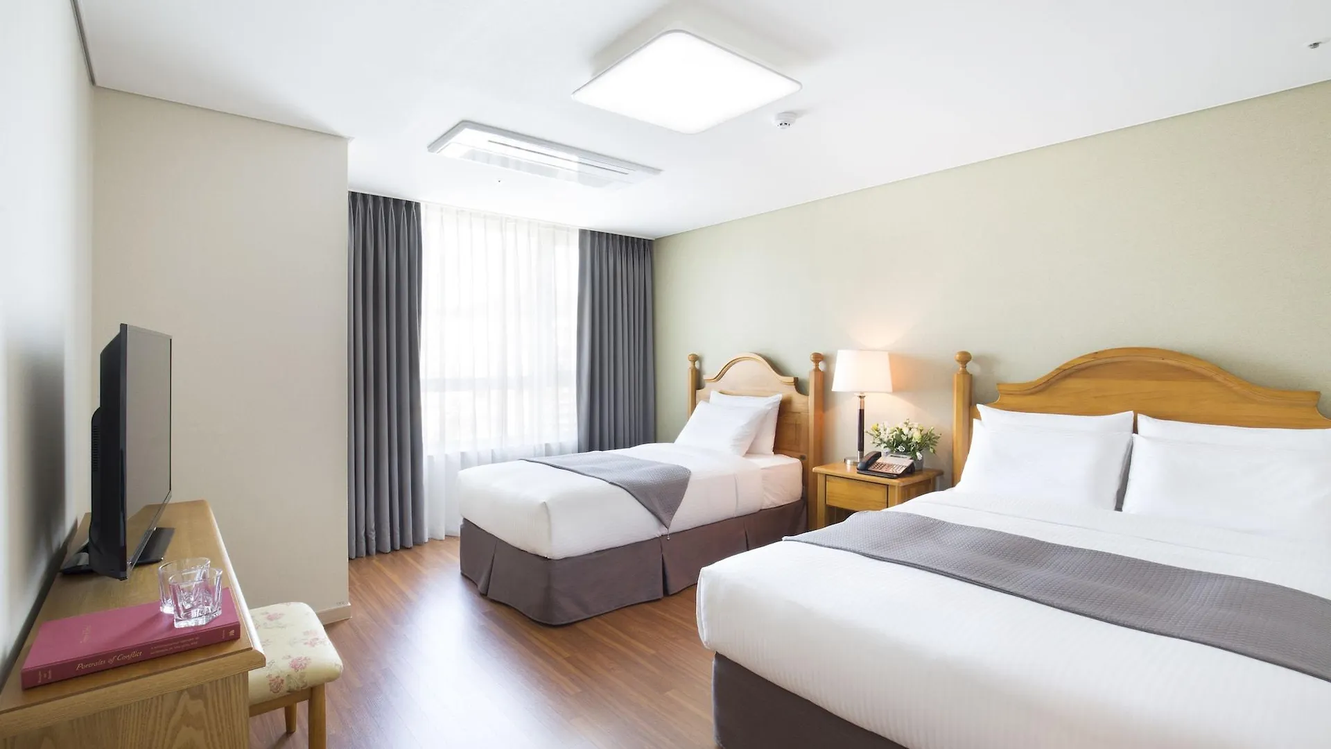 Crown Harbor Hotel Busan 4*,