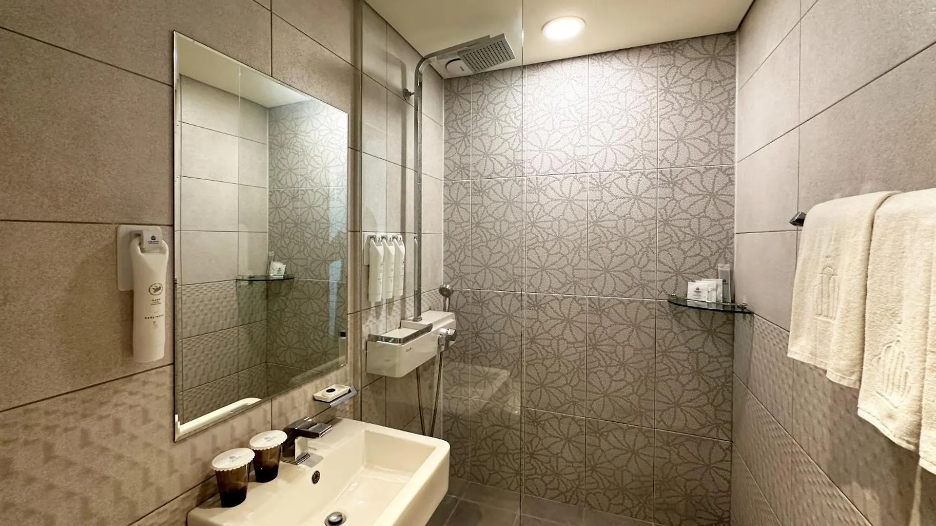 Crown Harbor Hotel Busan 4*,