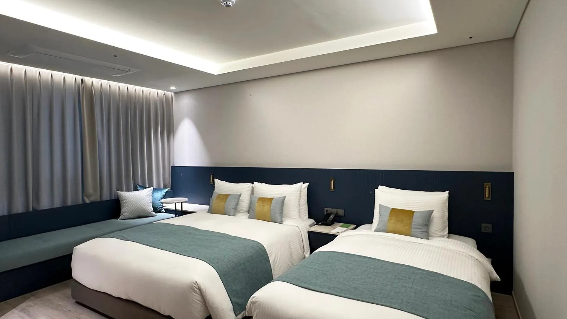 Crown Harbor Hotel Busan
