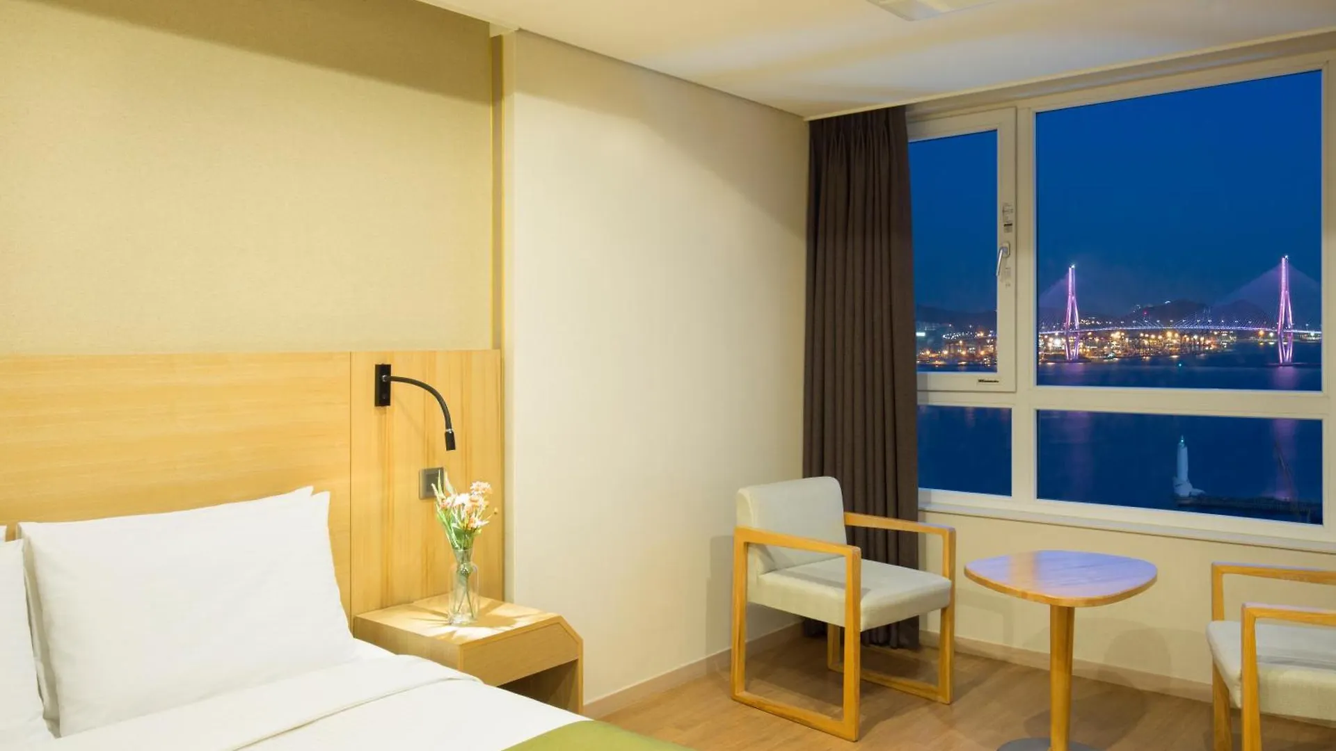 Crown Harbor Hotel Busan
