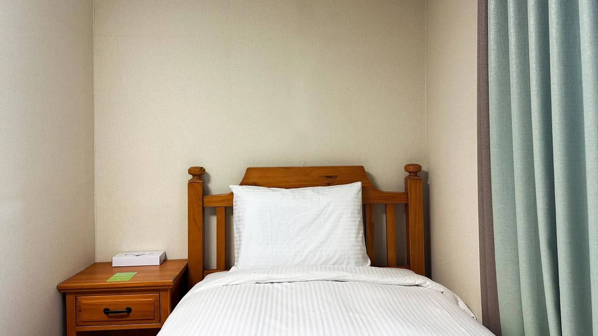 Crown Harbor Hotel Busan 4*,