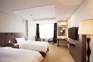 Crown Harbor Hotel Puszan